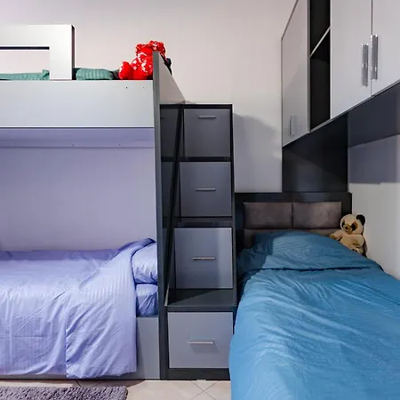 Ideal Ap * ティラナ